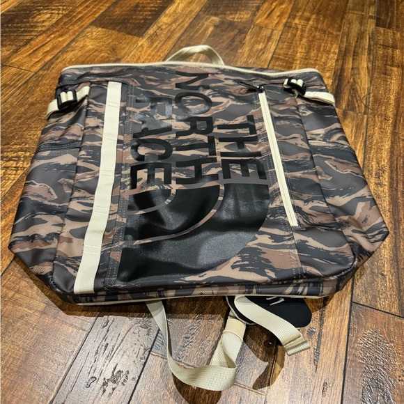 The North Face Fusebox II - Picture 1 of 8